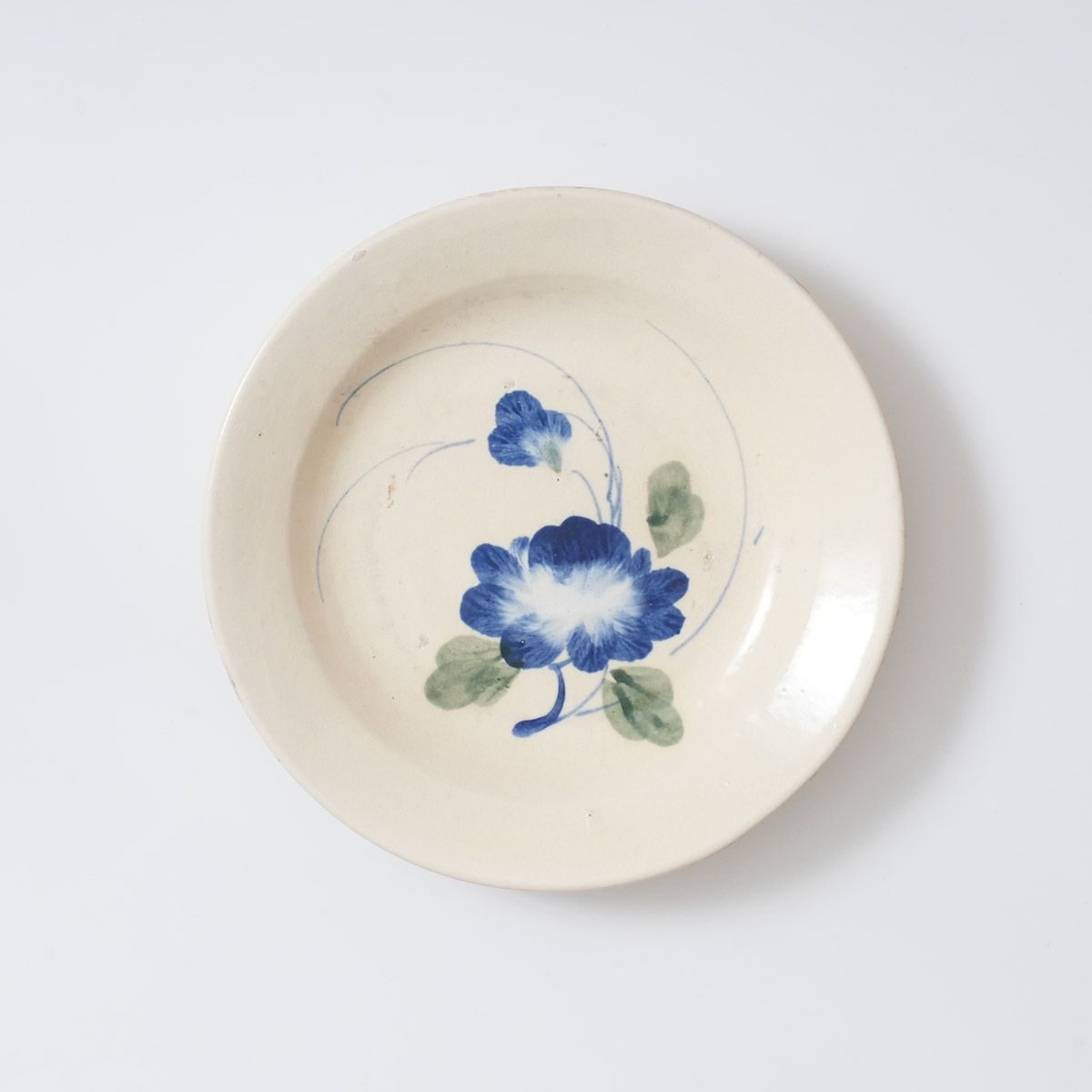 ベトナム南部で古くから焼かれていた陶器「ソンベ焼」を、個別販売して